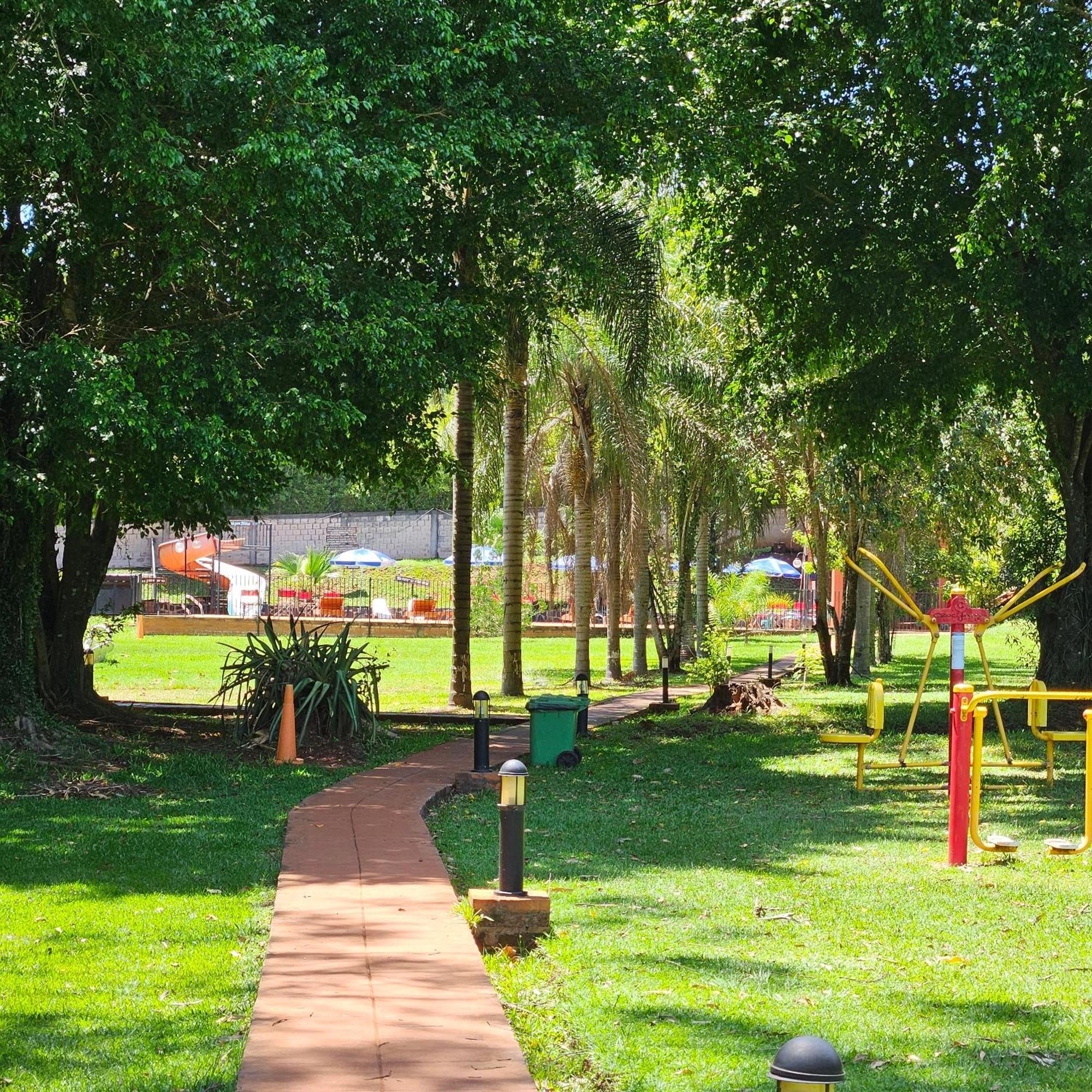 Cabanas El Refugio Del Mensu Puerto Iguazú Exterior foto