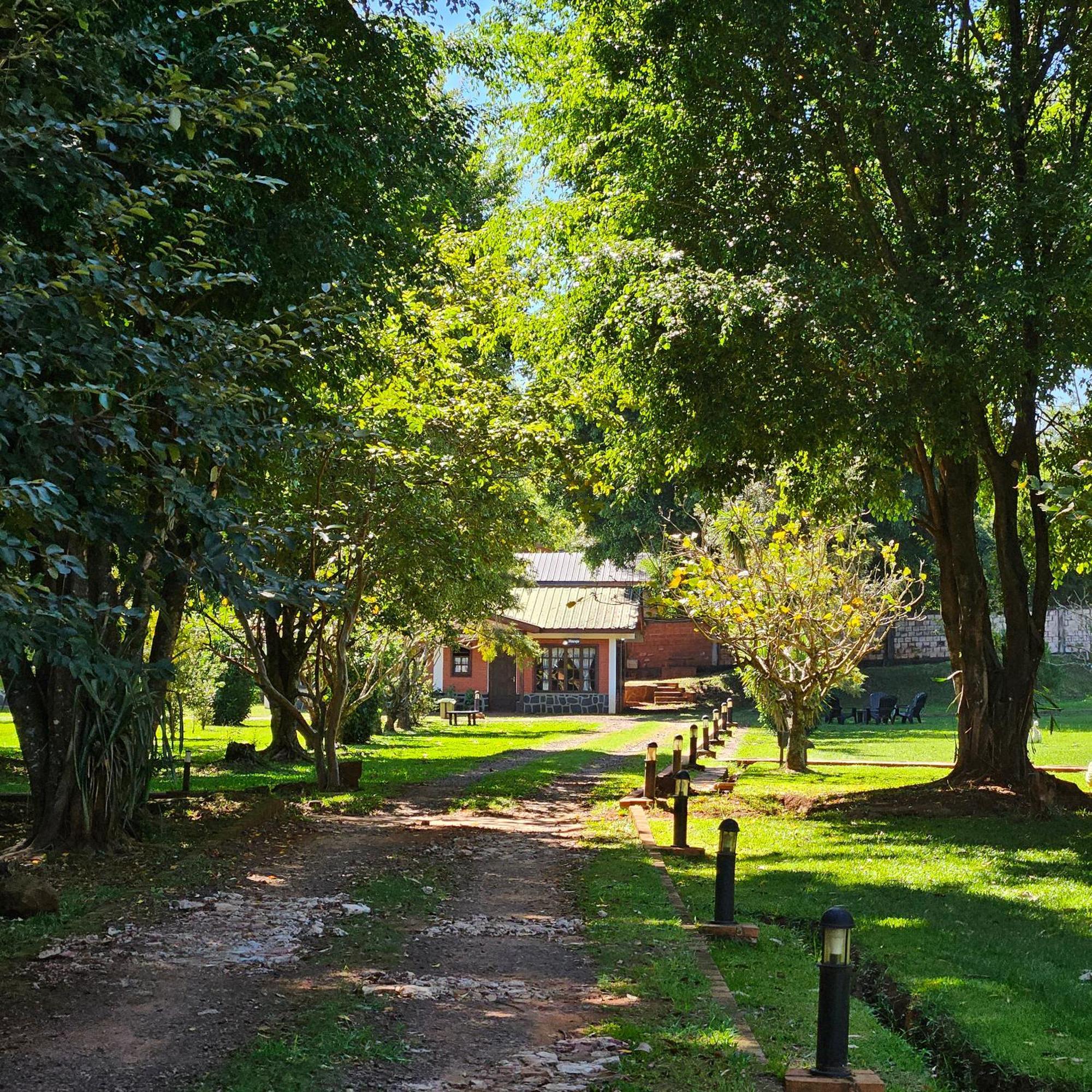 Cabanas El Refugio Del Mensu Puerto Iguazú Exterior foto