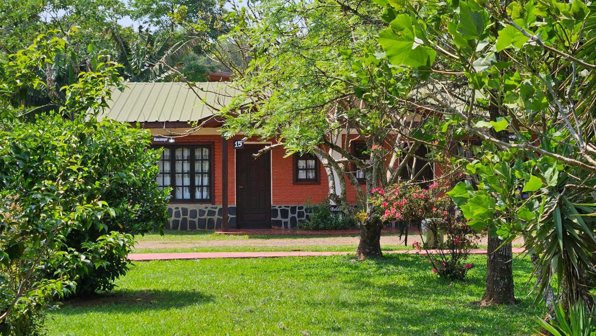 Cabanas El Refugio Del Mensu Puerto Iguazú Exterior foto