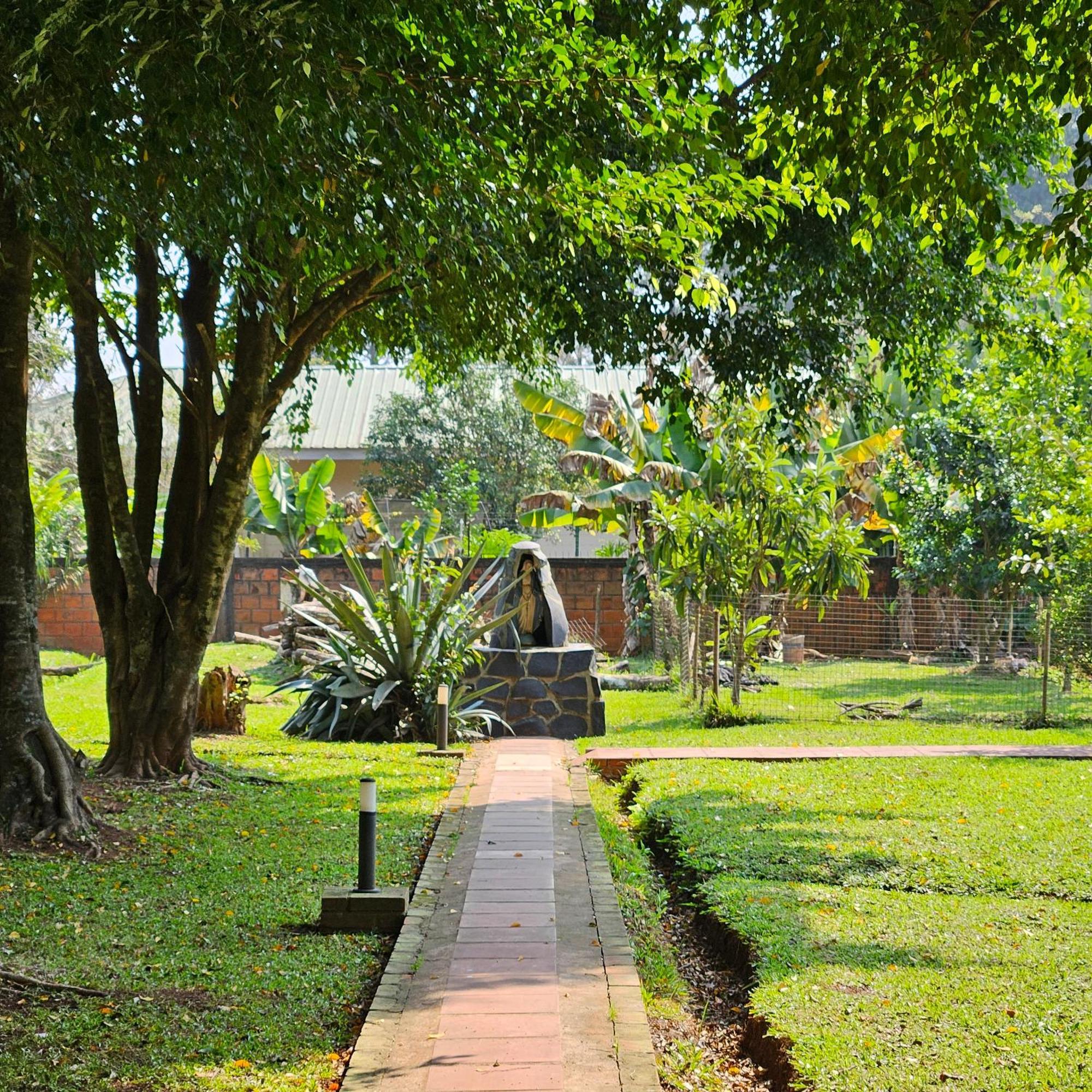 Cabanas El Refugio Del Mensu Puerto Iguazú Exterior foto