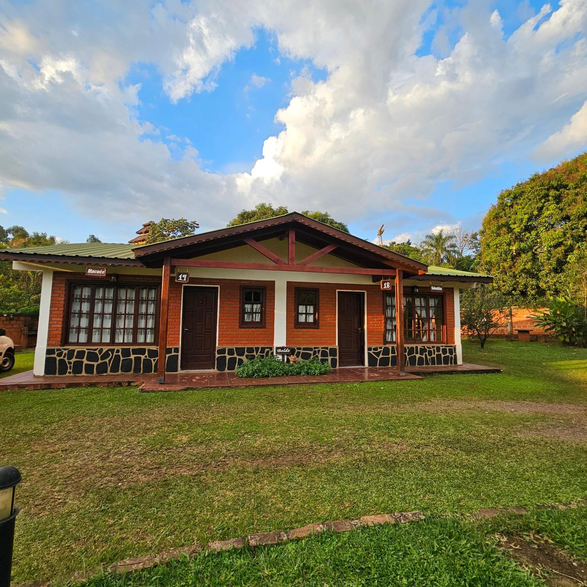 Cabanas El Refugio Del Mensu Puerto Iguazú Exterior foto